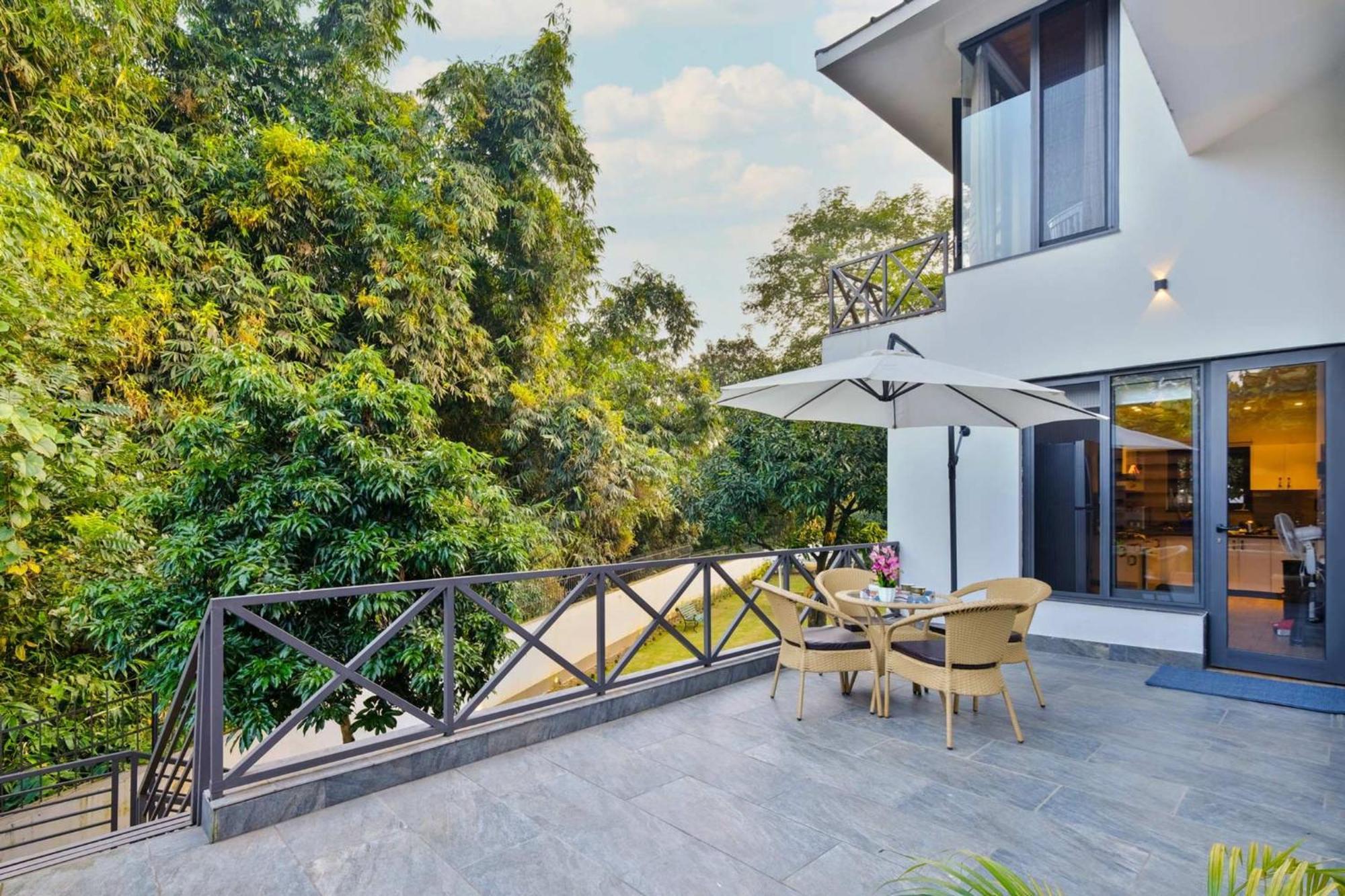 דהראדון Villa Sierra Sky - Exquisite Elegant 4 Bedroom Villa מראה חיצוני תמונה